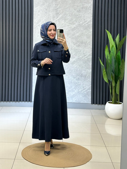 Armine elbiseli takım