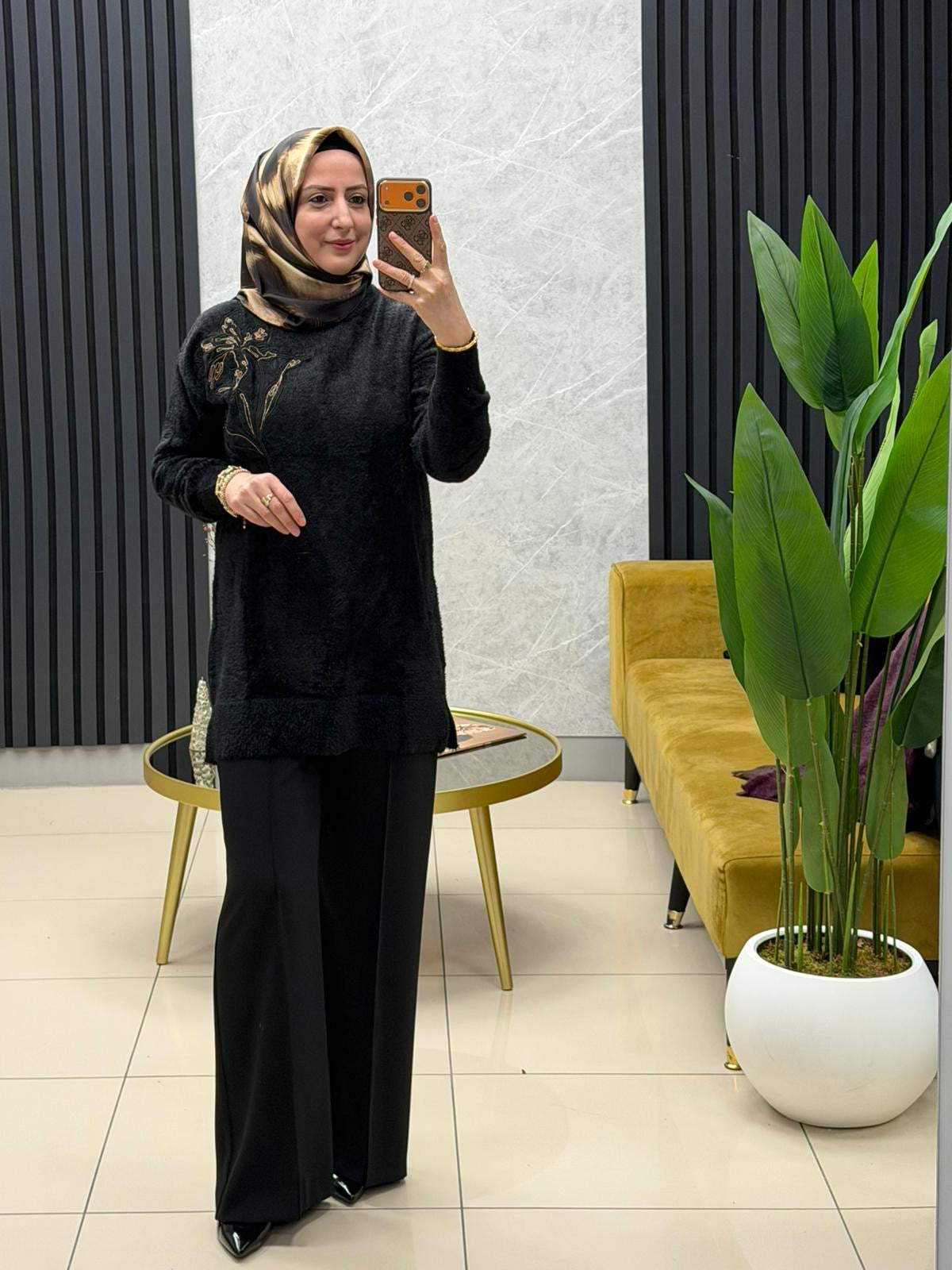 Göğsü cicek işlemeli angora kazak 140562