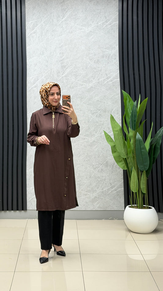 Armine Trend Yandan Düğme Detaylı Tunik 🤎
⚡️ Ürün Kodu: 26YT447