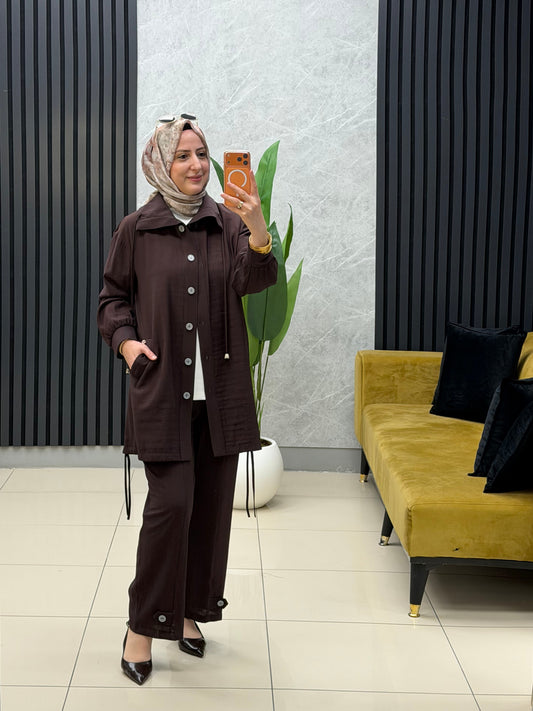 Armine trend gofre kumas düğmeli takim
Kodu:26yt658