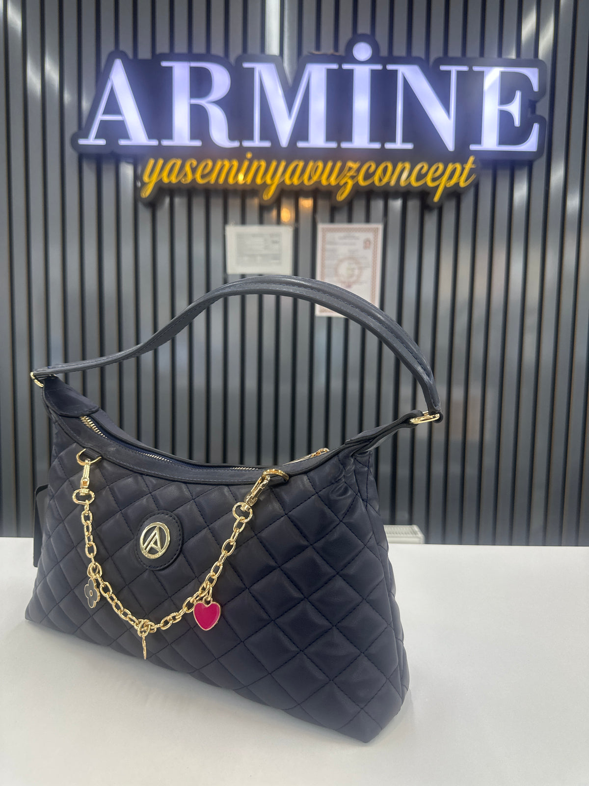 Armine çanta