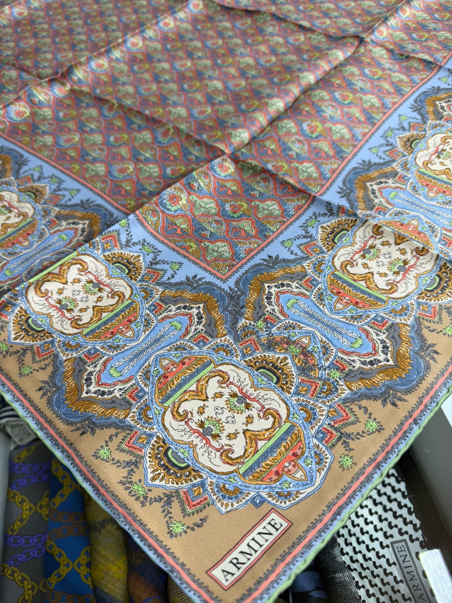 Armine 2026 ilkbahar 🌸 yaz sezonu🪻 Sura ipek eşarp