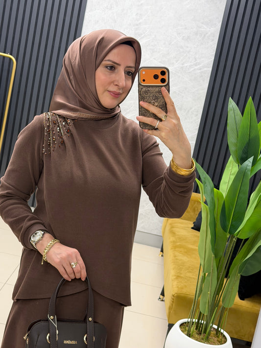 Pureva etekli takım