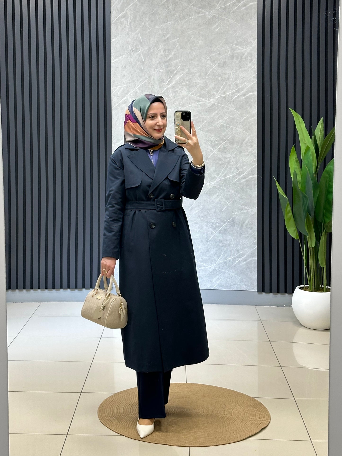 Armine trenç giy çık