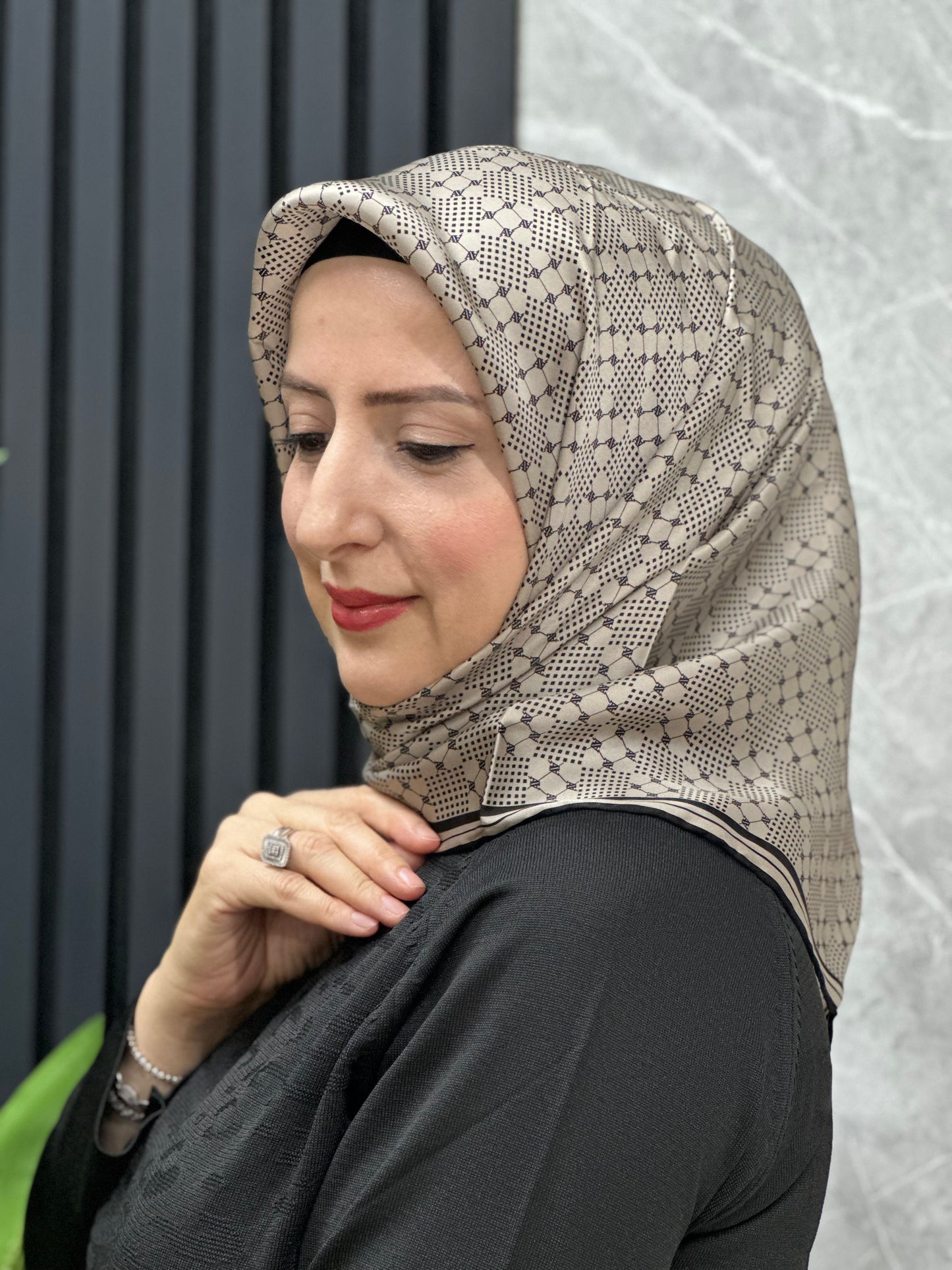 Armine eşarp sura ipek 2025/2026