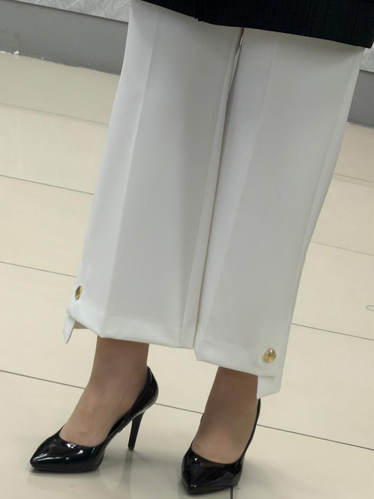 Yusuf ozdemir paçası düğmeli bolpaca pantolon
Kod: 1566