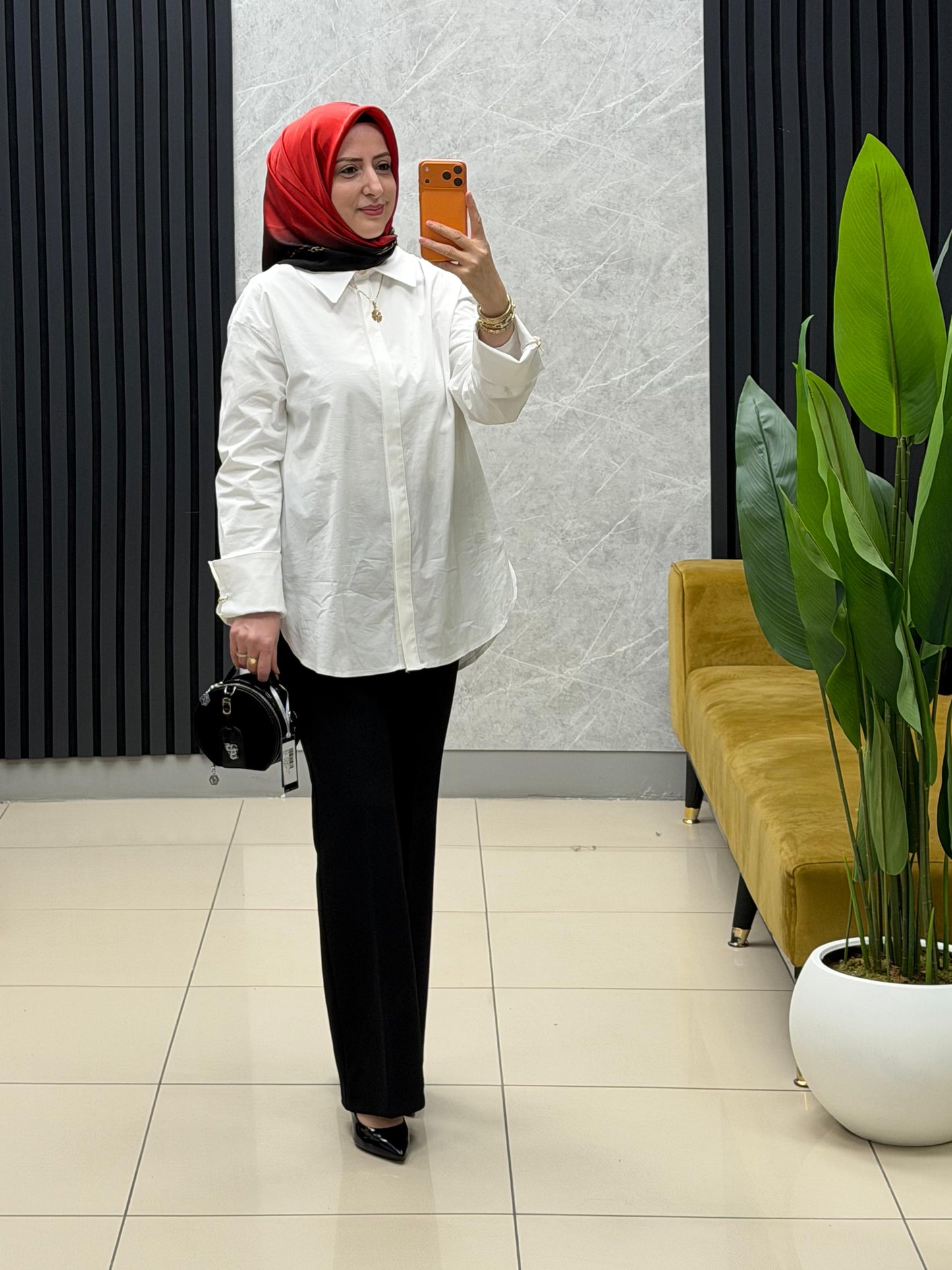 ARMİNE TREND EKRU GOMLEK 25KT604