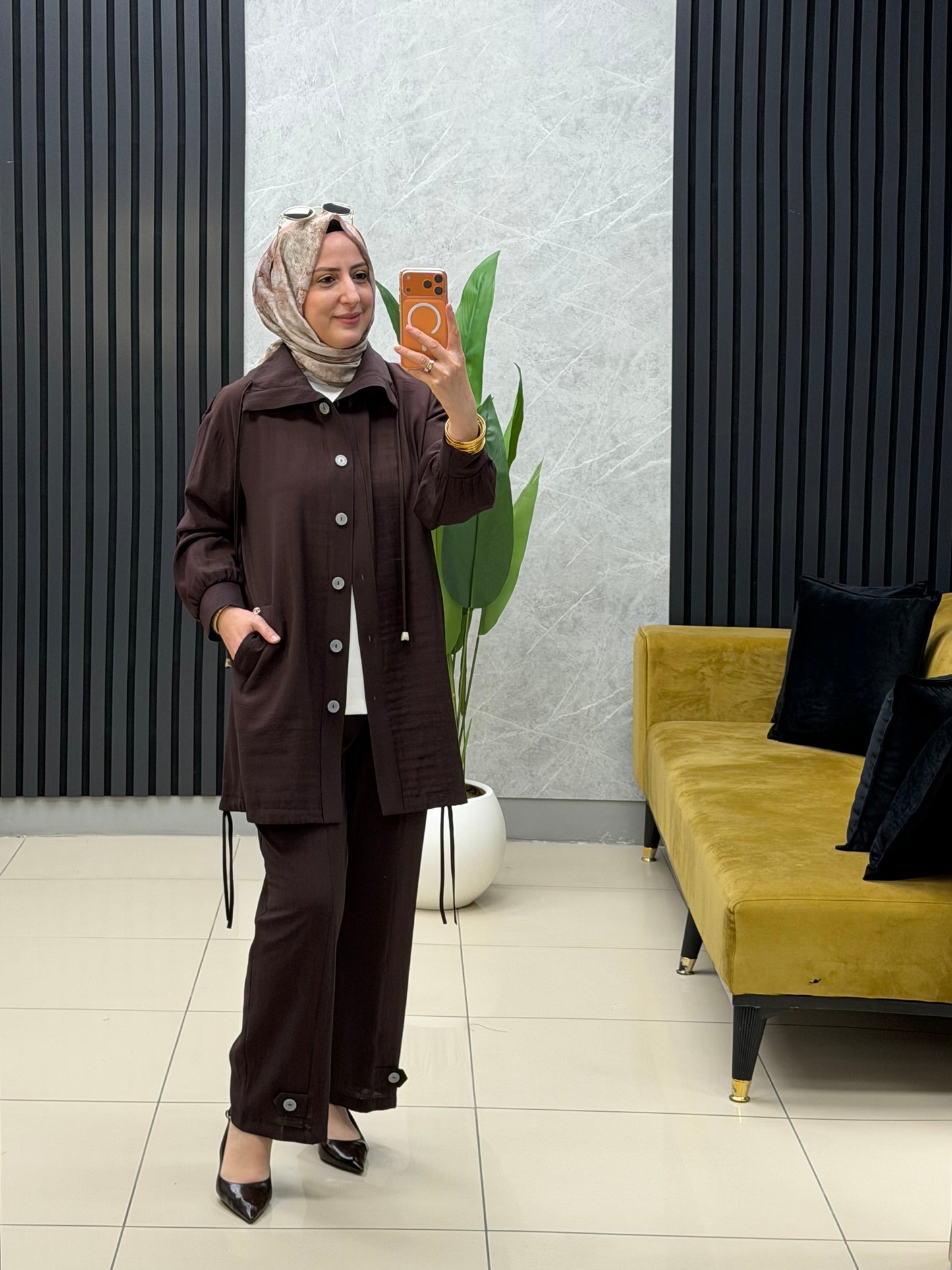 Armine trend gofre kumas  düğmeli takim 
Kodu:26yt658