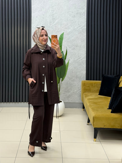 Armine trend gofre kumas  düğmeli takim 
Kodu:26yt658