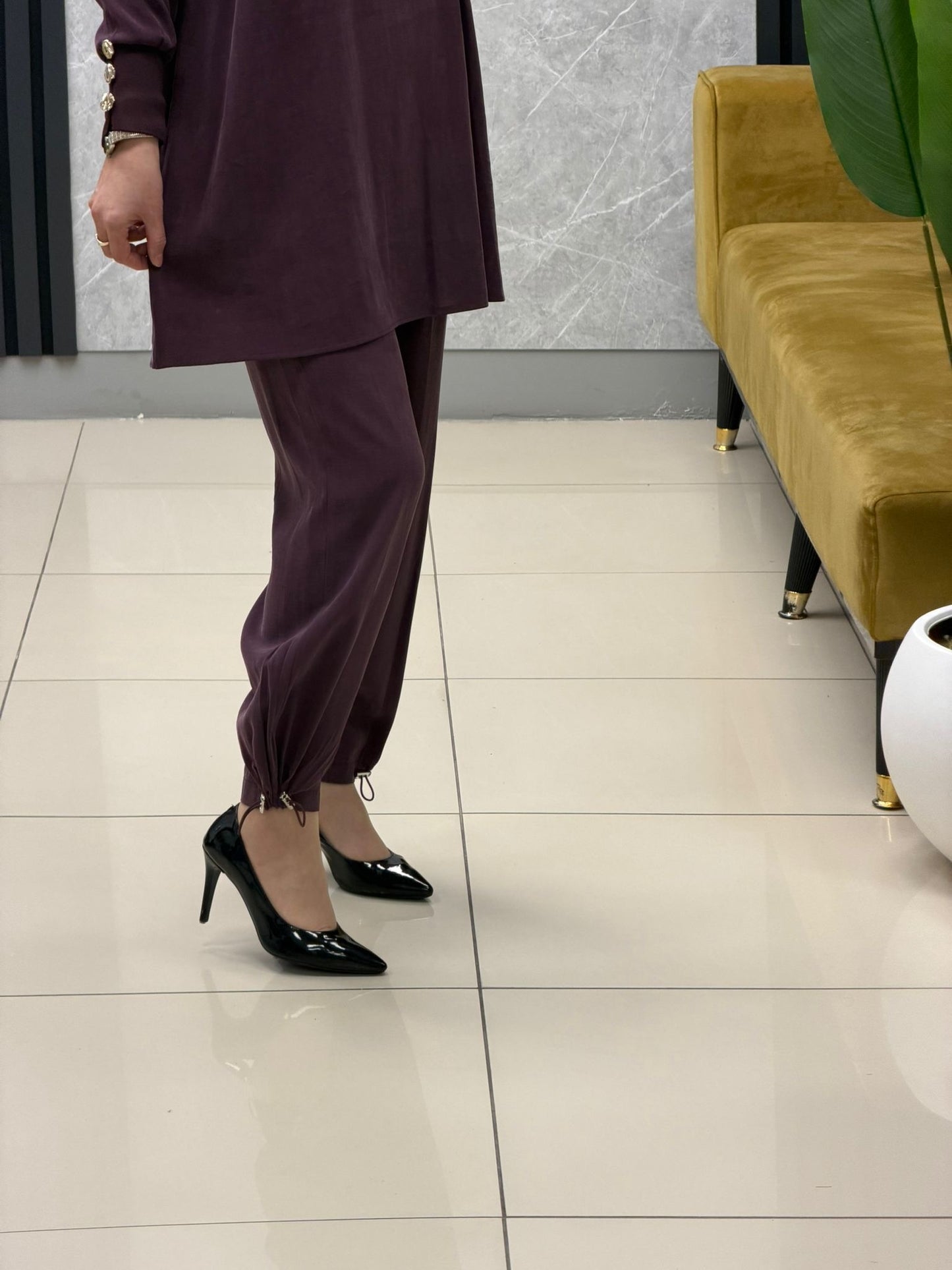 Noshe paçası lastikli ipek kupra pantolon 4640