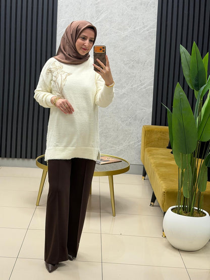 Göğsü cicek işlemeli angora kazak 140562