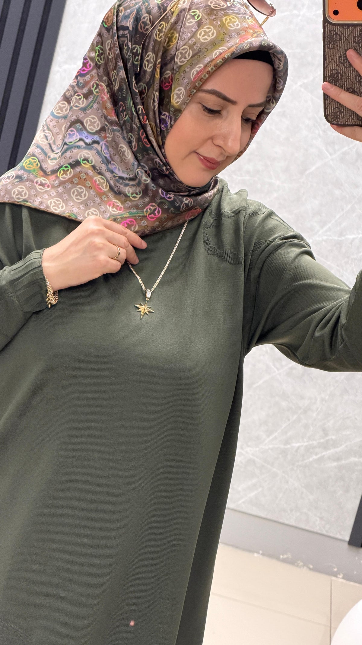 Aker Sura İpek Eşarp