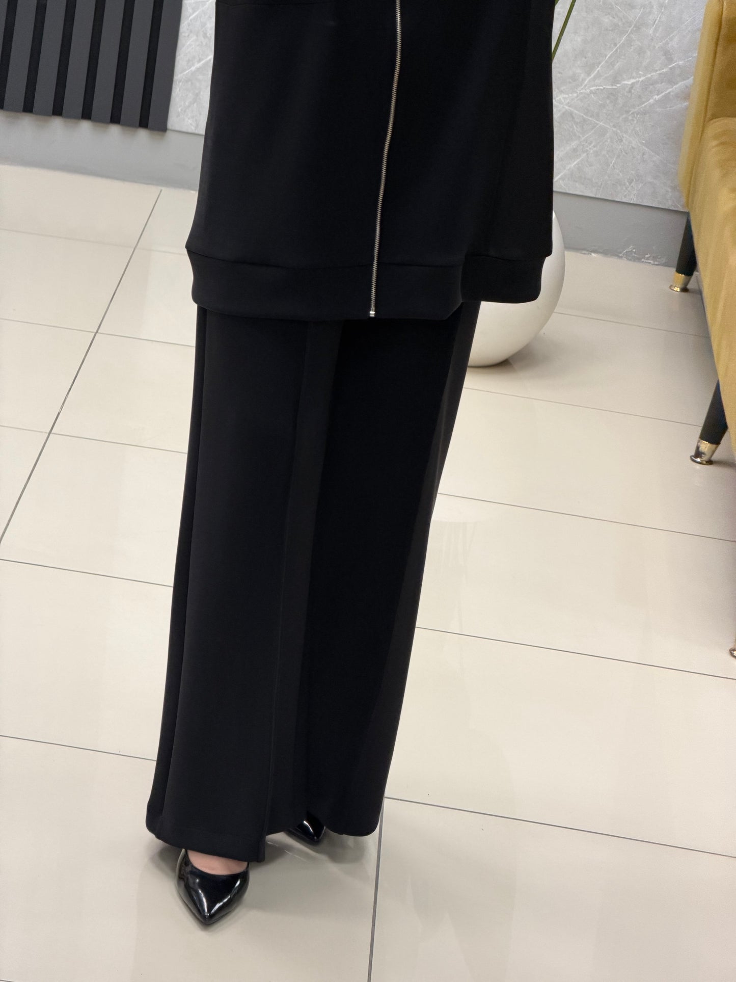 Armine trend yaka saten göğüs işlemeli Oysho takım