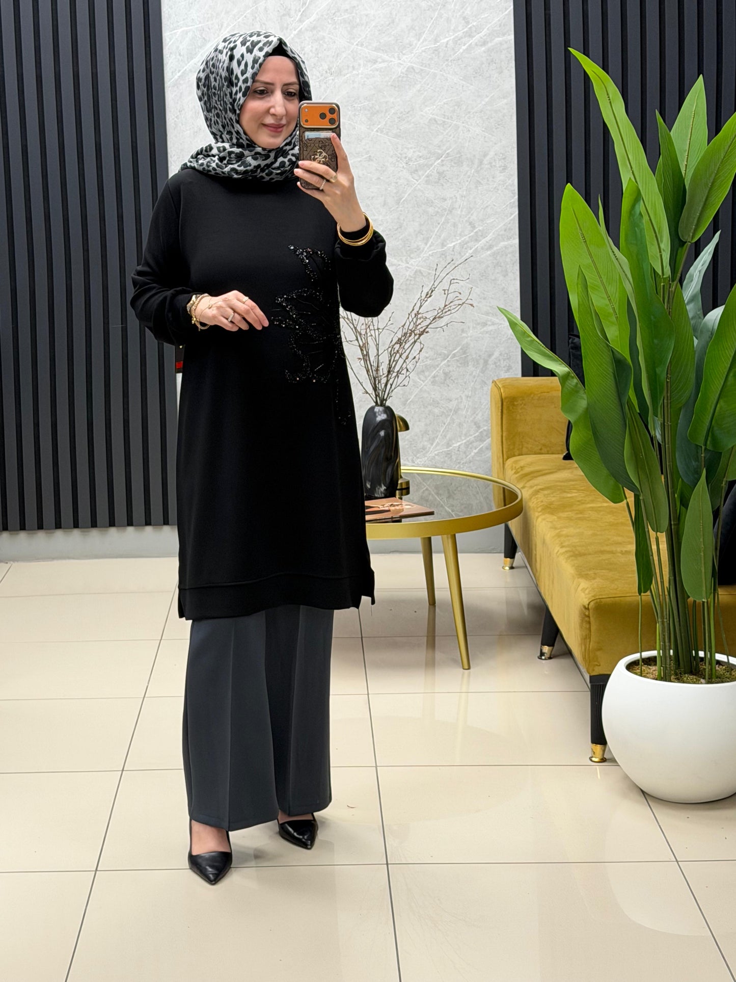 Ayşe Akay lotus çiçek işlemeli tunik