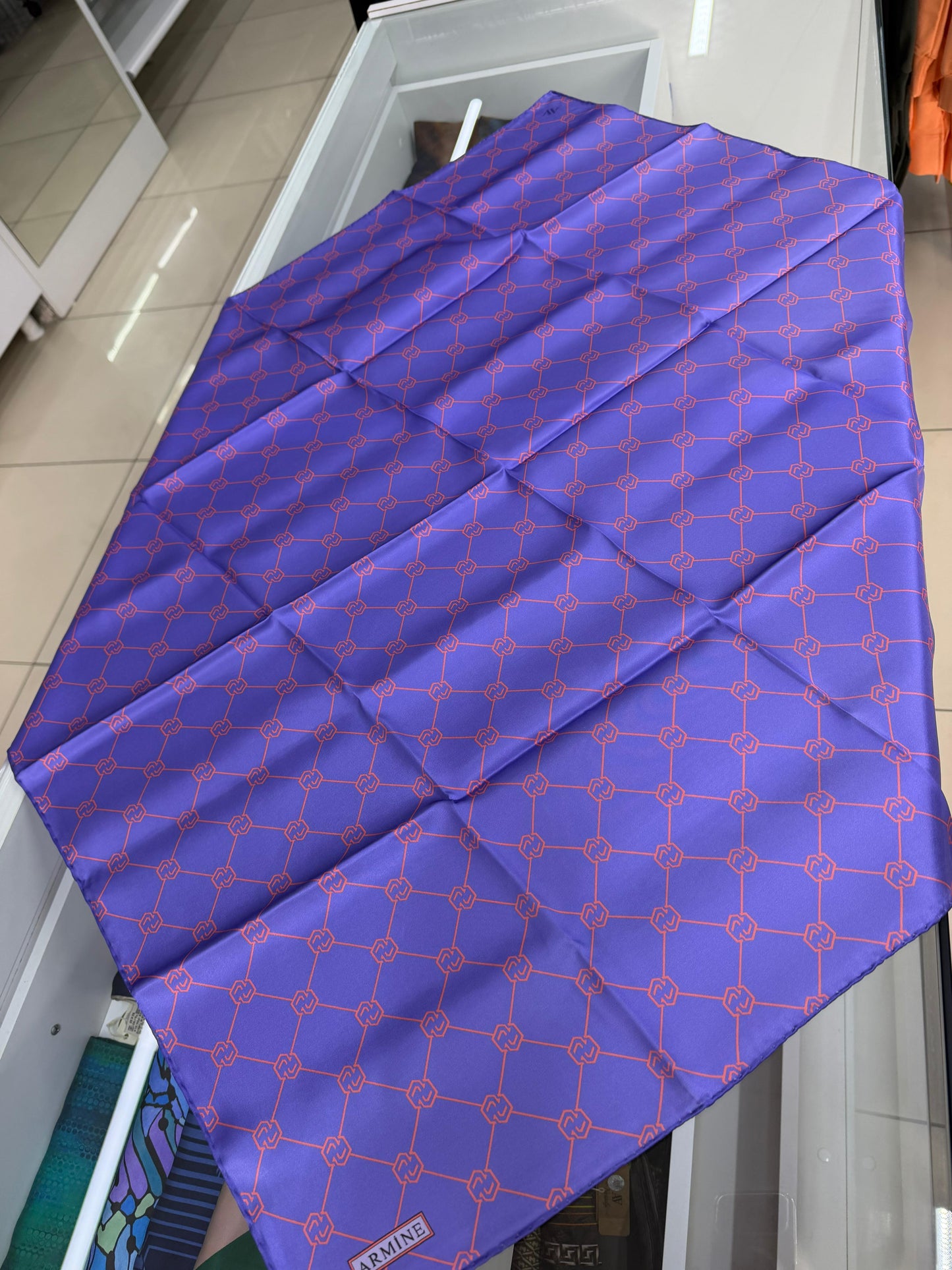 Armine sura ipek eski sezon eşarp