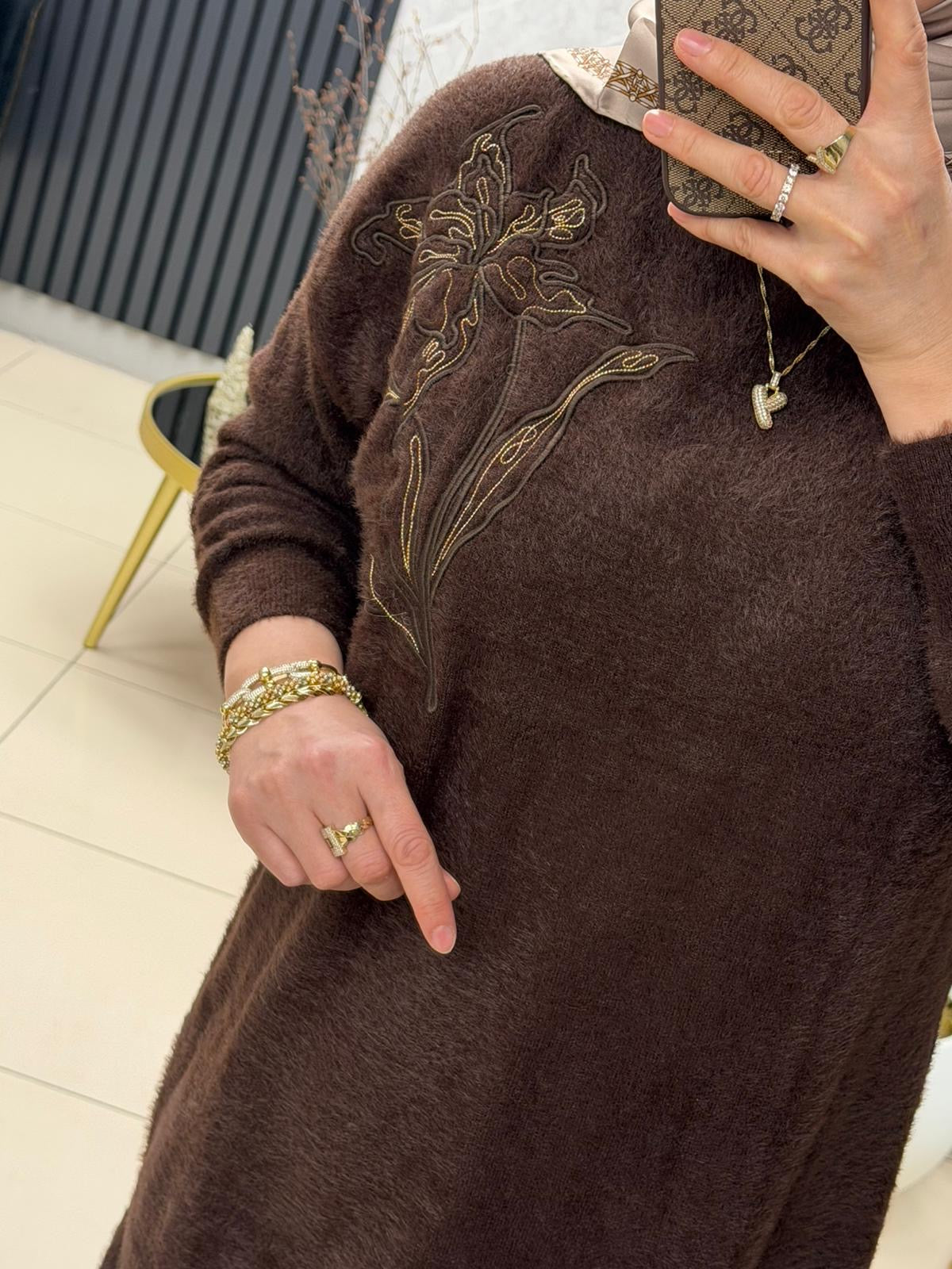 Göğsü cicek işlemeli angora kazak 140562