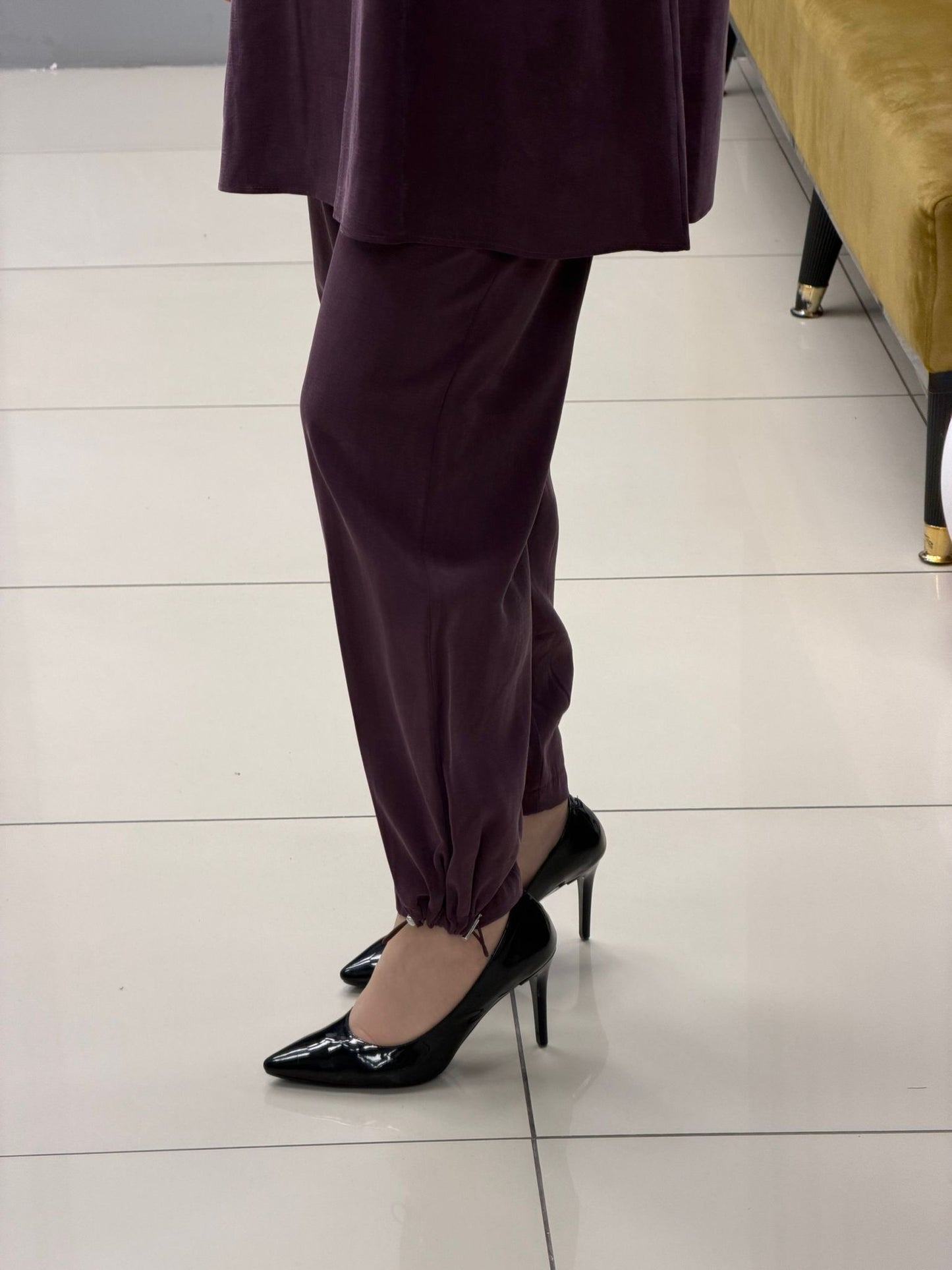 Noshe paçası lastikli ipek kupra pantolon 4640