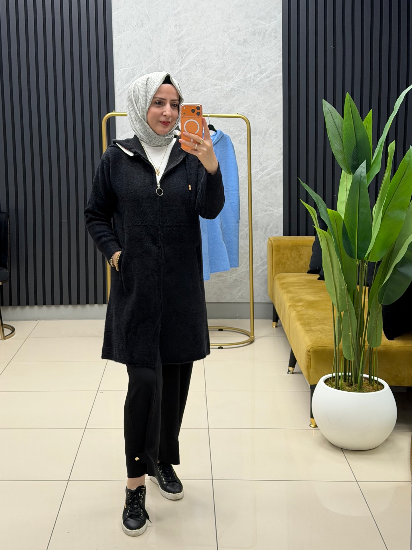 Arkası işlemeli Angora çeket 251456