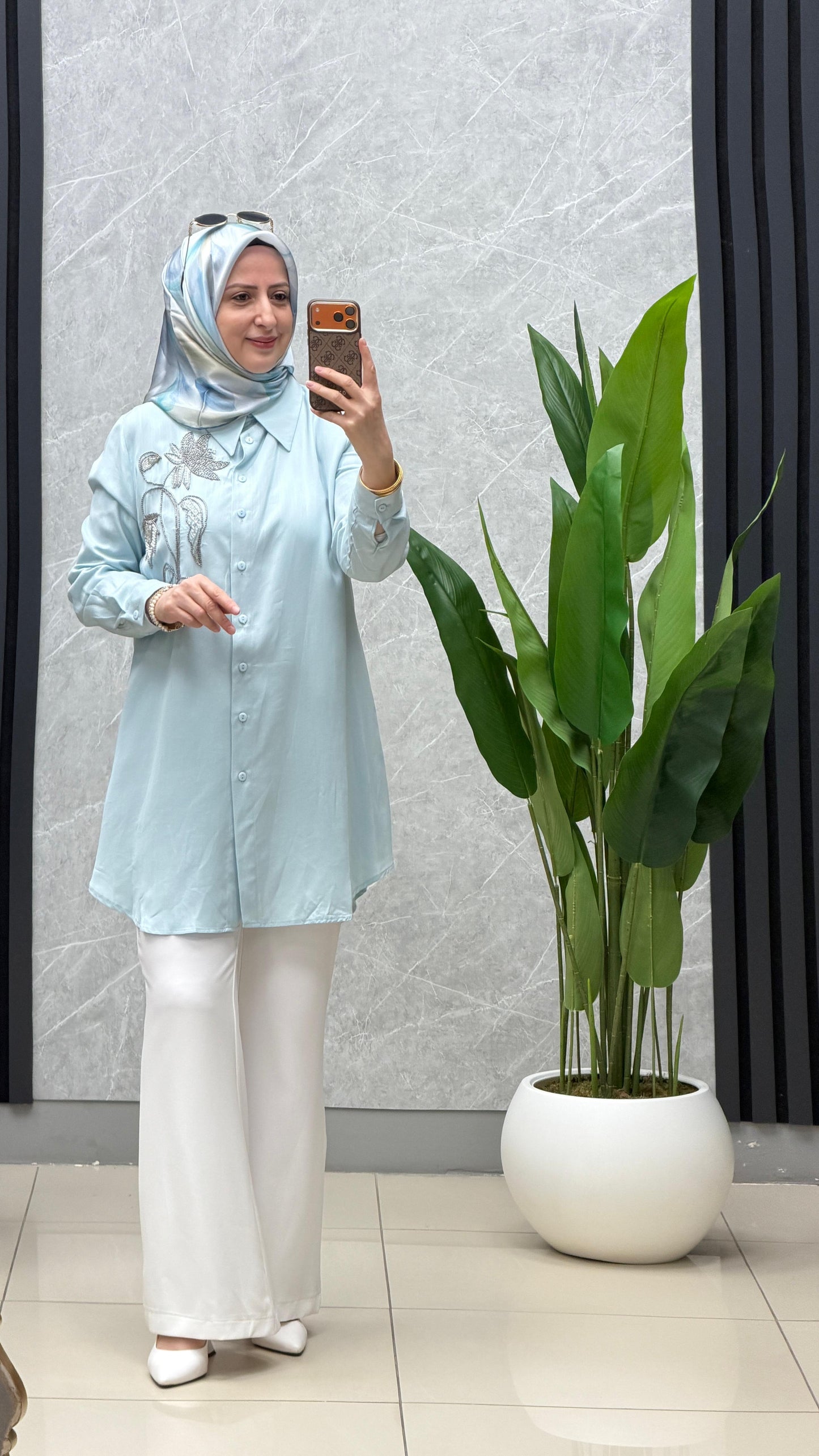 Ayşe Akay işlemeli detaylı gömlek:5106