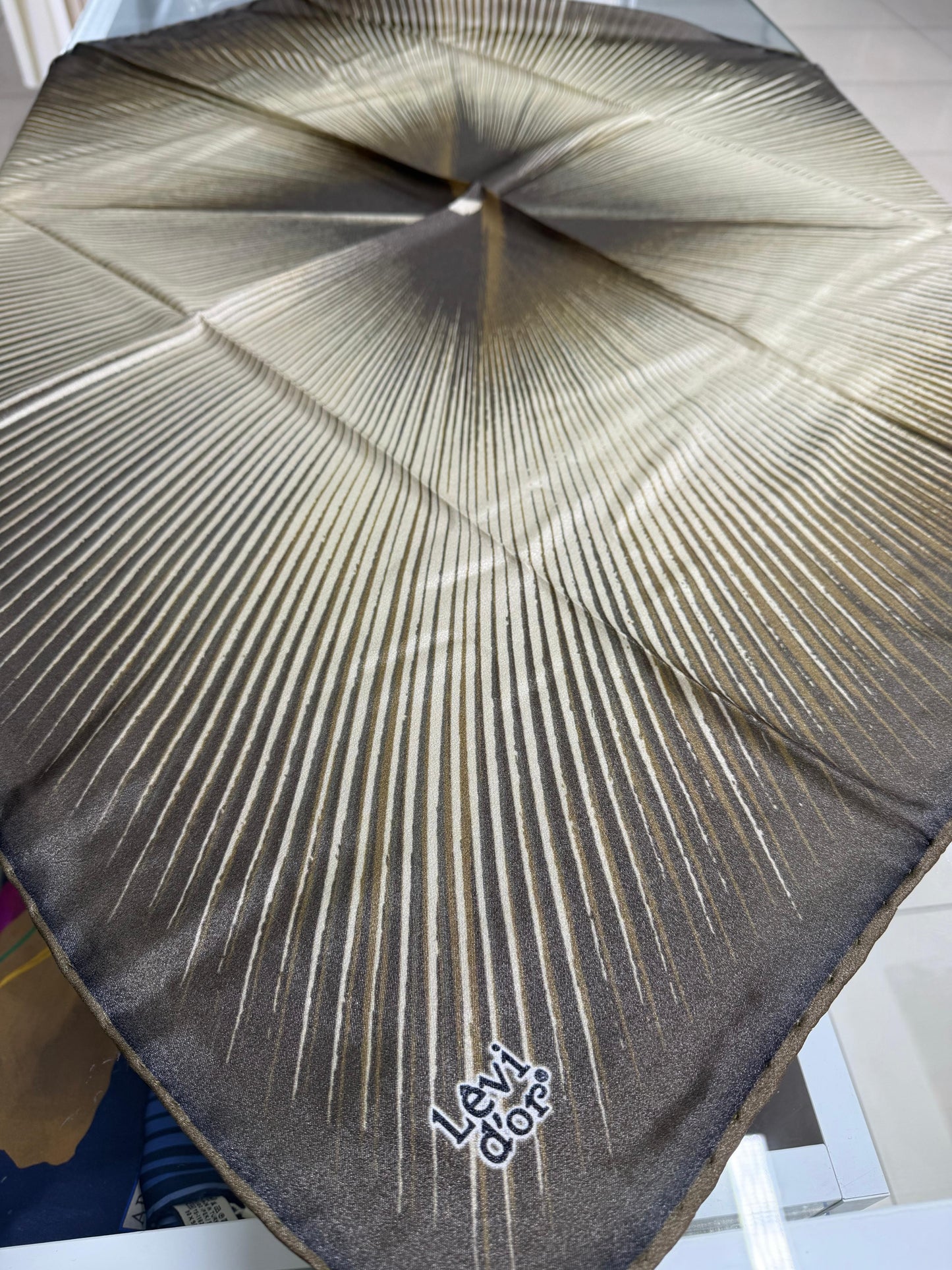 Levidor kristal eşarp