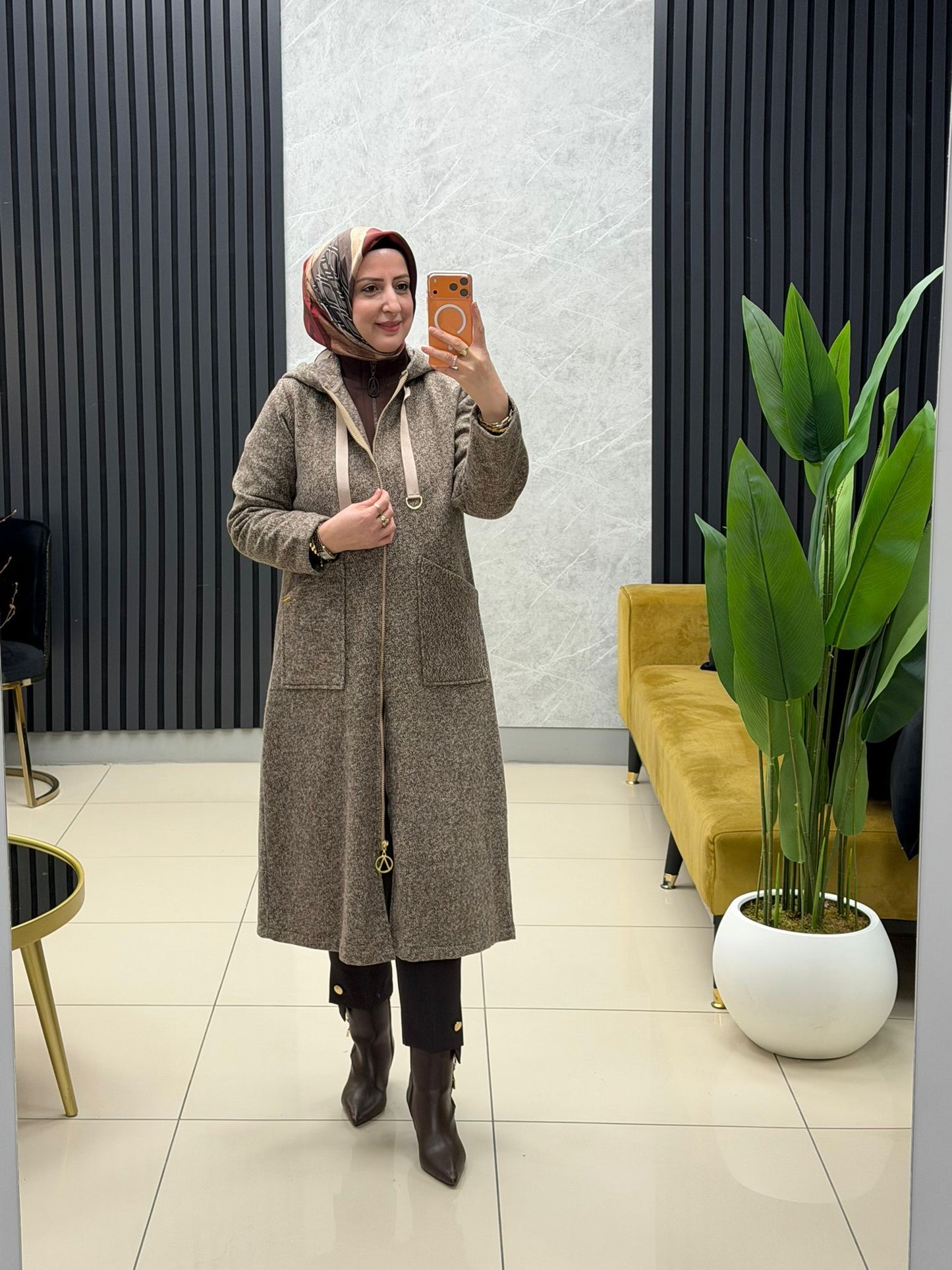 Ayşe Akay moda 
Kase kap