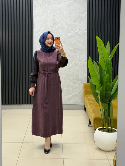 Noşhe kolu garneli elbise
kod 4669