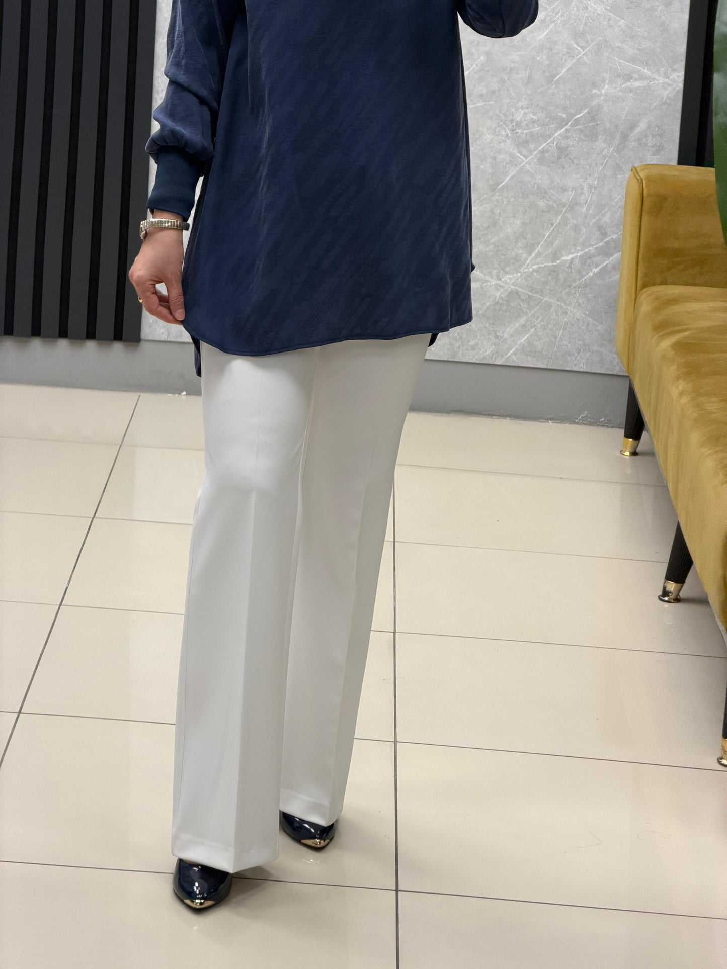 Yusuf ozdemir İspanyol paça pantolon
Kod: 1483