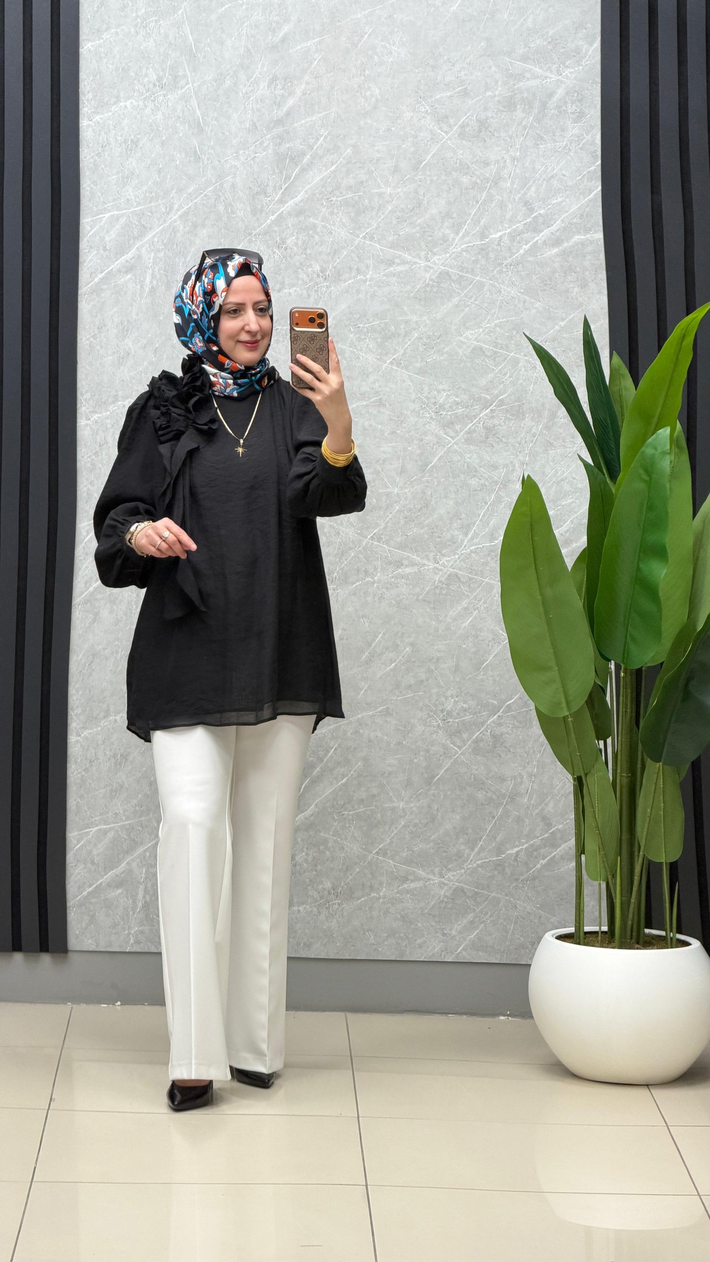NUSS yan fırfır detay gömlek kod: 26Y3011