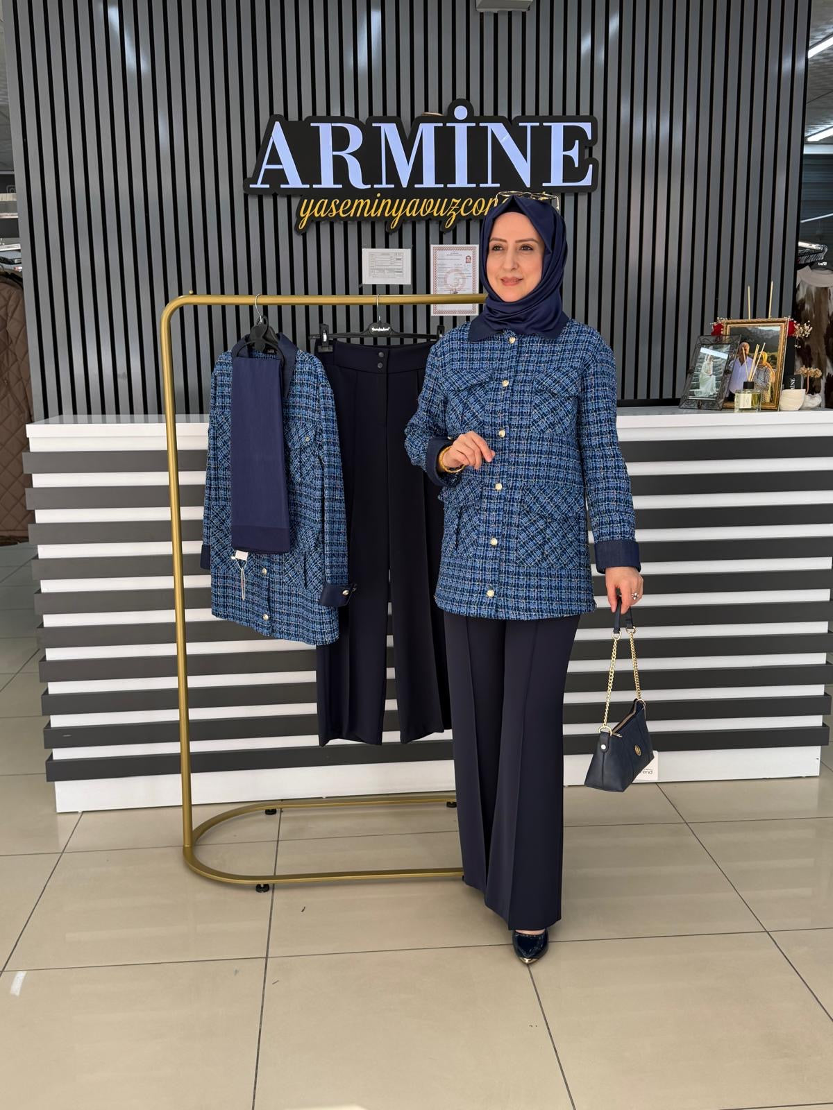 ARMİNE TREND KOLEKSİYONUMUZA AİT TÜVİT TUNIK/CEKET 25KT404