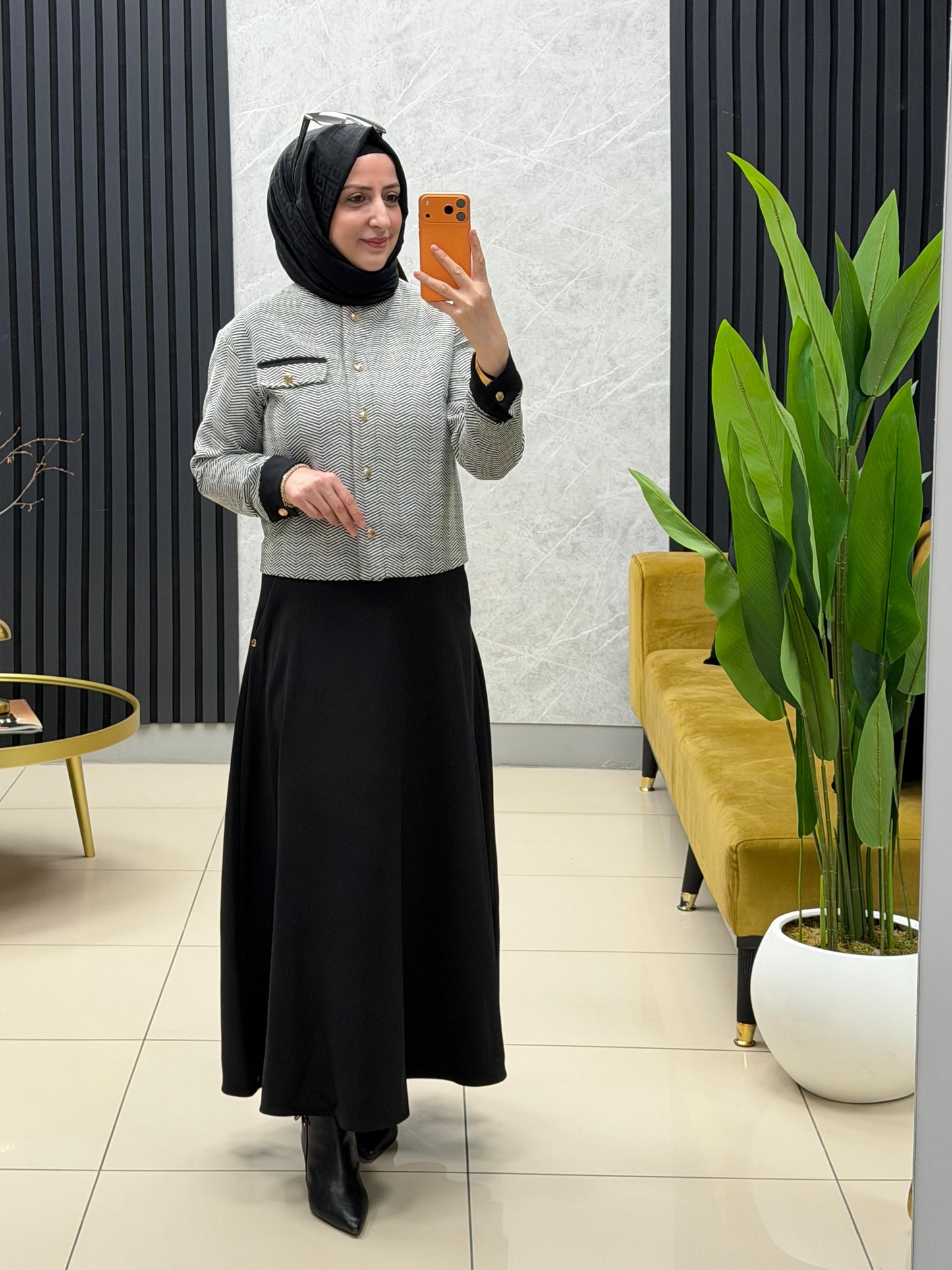 ARMİNE TREND SİYAH BEYAZ CEKETLİ TAKIM 25KT608