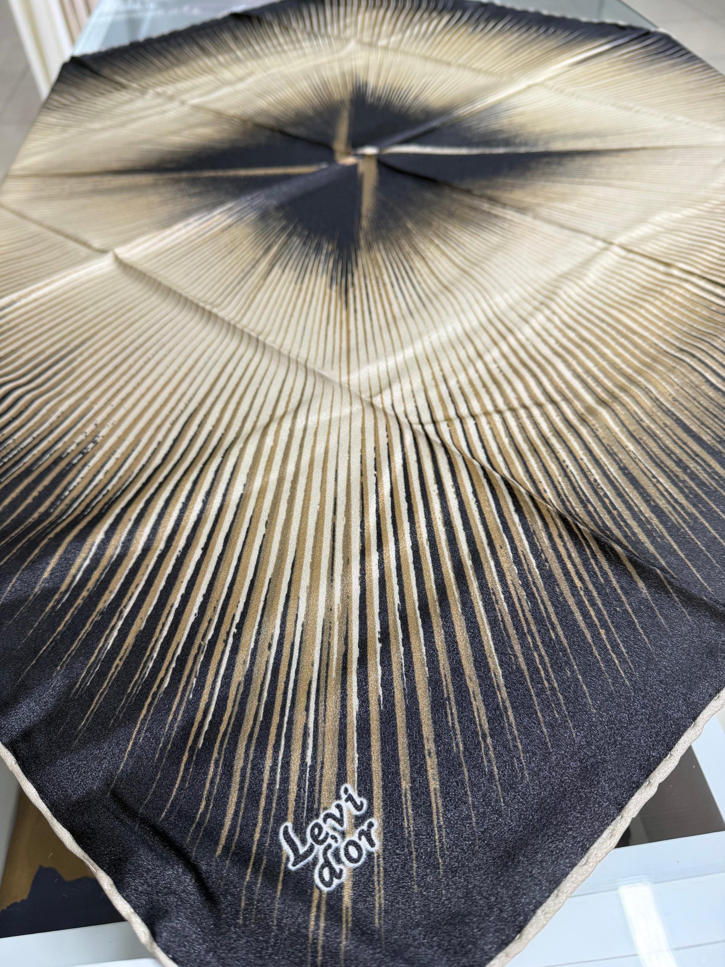 Levidor kristal eşarp