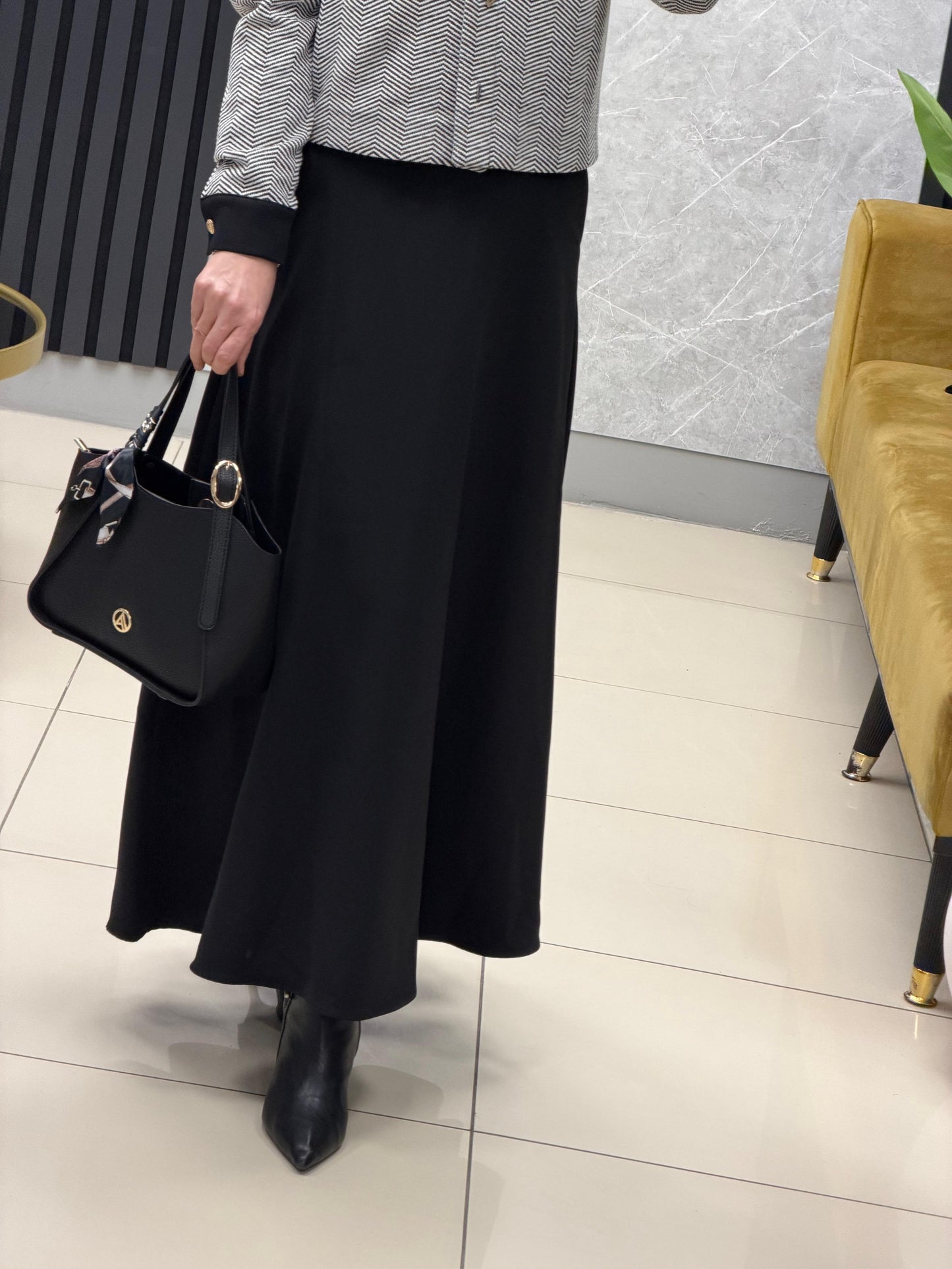 ARMİNE TREND SİYAH BEYAZ CEKETLİ TAKIM 25KT608