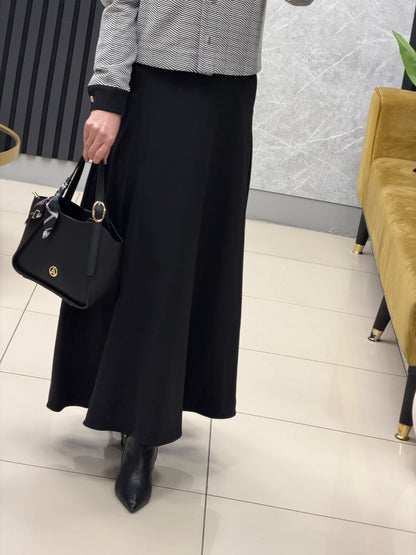 ARMİNE TREND SİYAH BEYAZ CEKETLİ TAKIM 25KT608