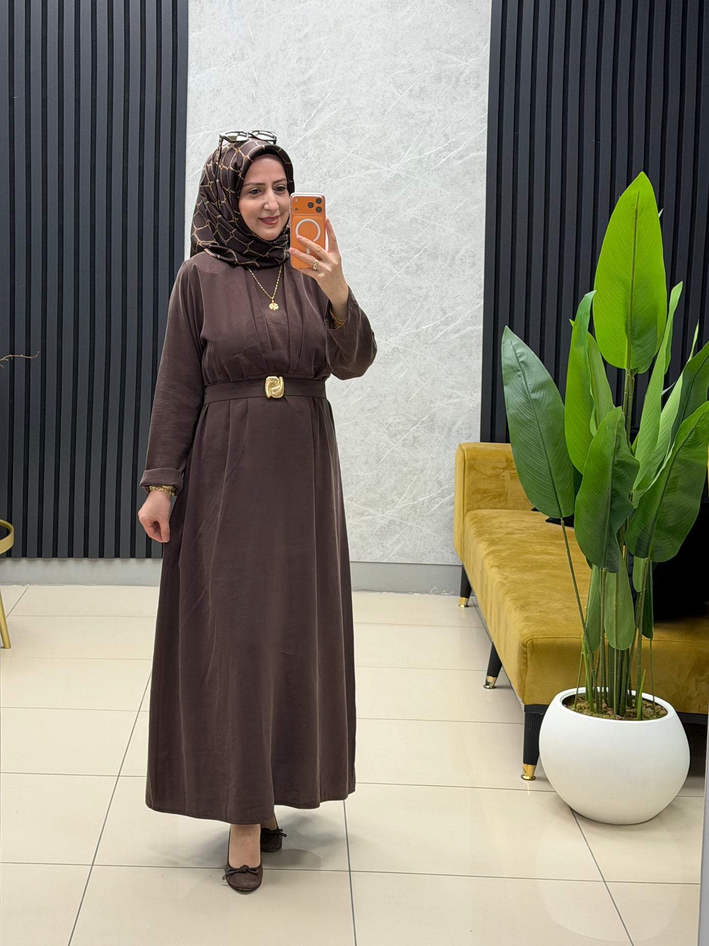 Noşhe 4675 
Göğüse drapeli kemerli kupra elbise