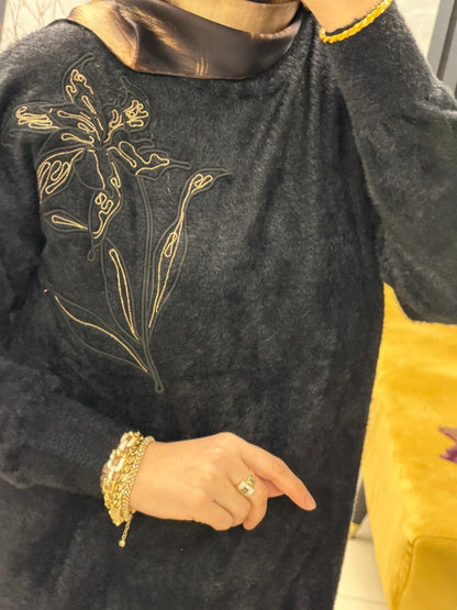 Göğsü cicek işlemeli angora kazak 140562