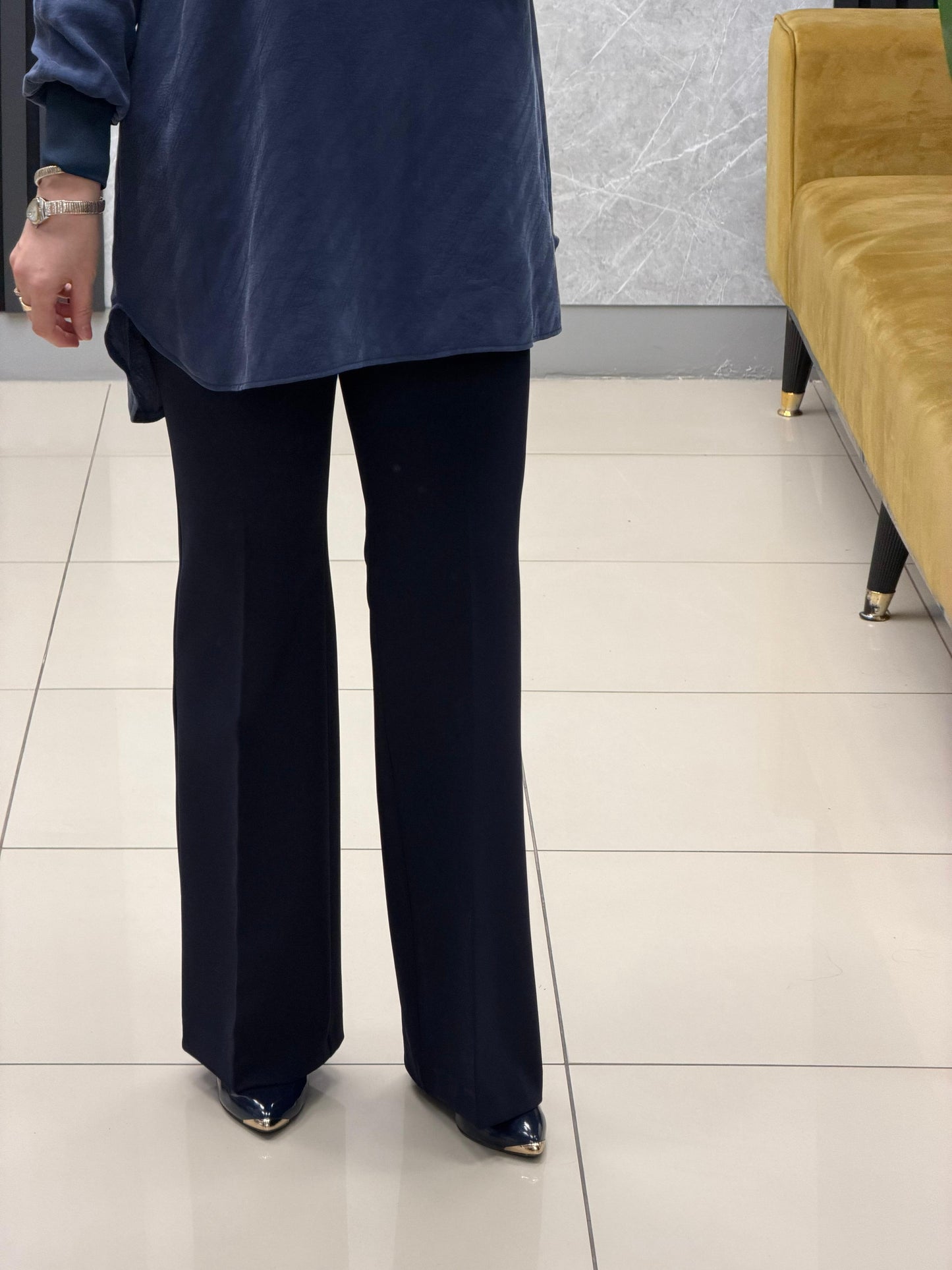 Yusuf ozdemir İspanyol paça pantolon
Kod: 1483