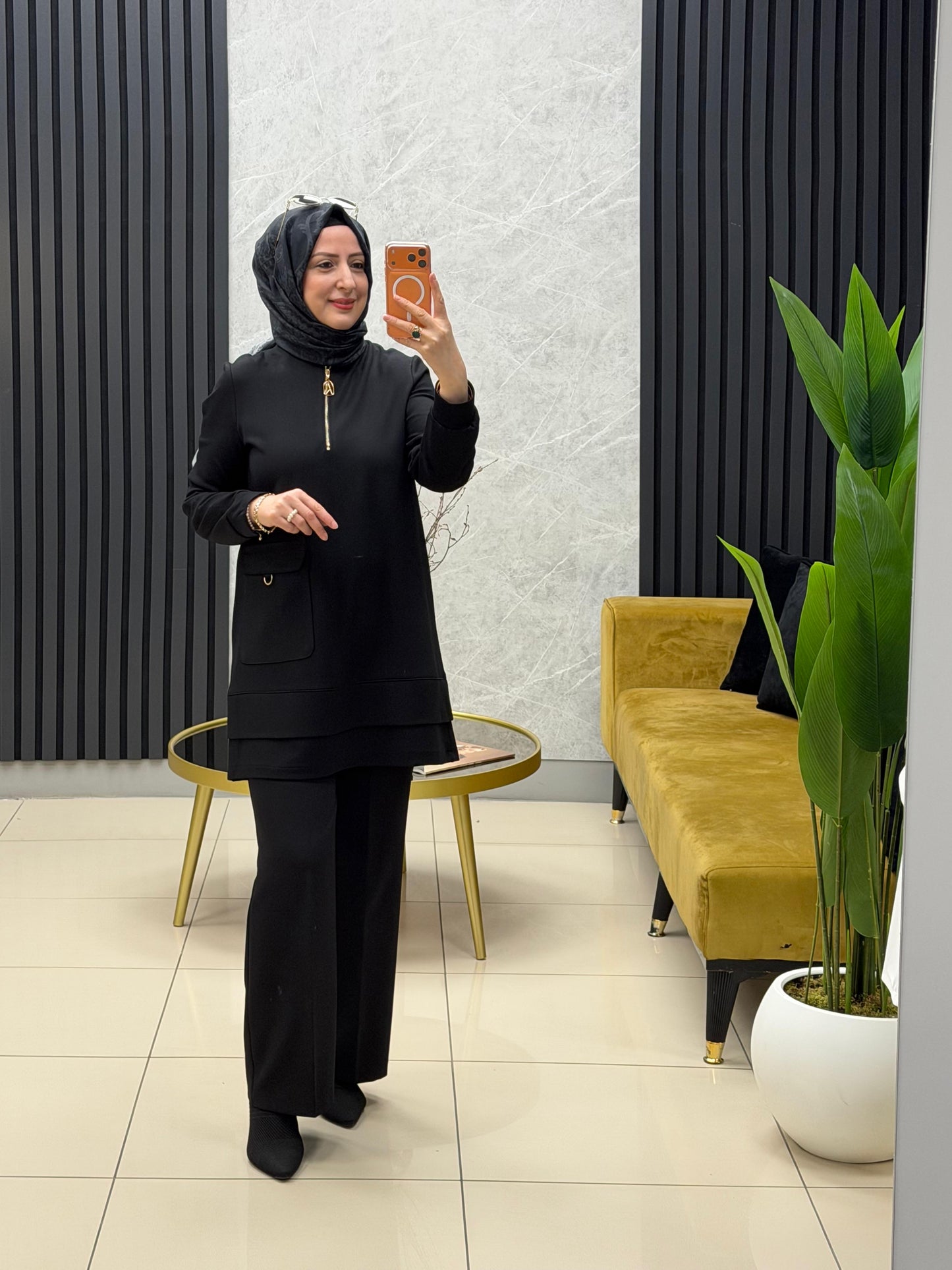 ARMİNE TREND 
YARIM FERMUARLI CEPLİ TUNİK 25KT463