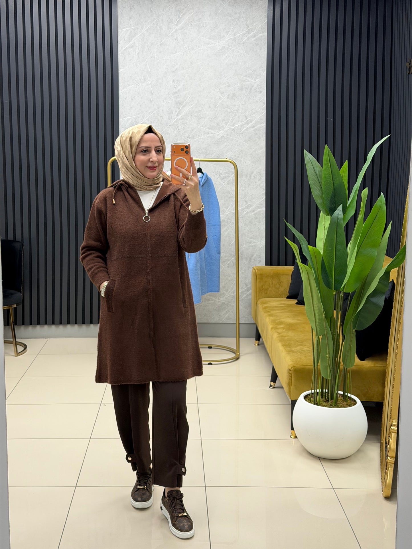 Arkası işlemeli Angora çeket 251456