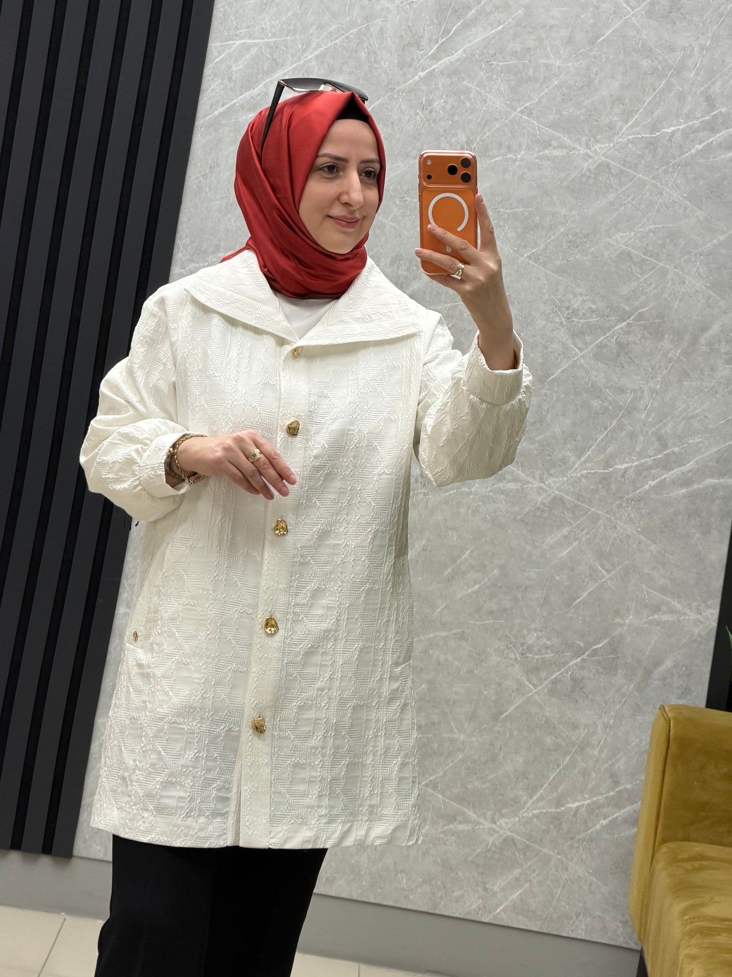 ARMİNE TREND  düğmeli kabartmalı ceket
Kod: 26yt508
