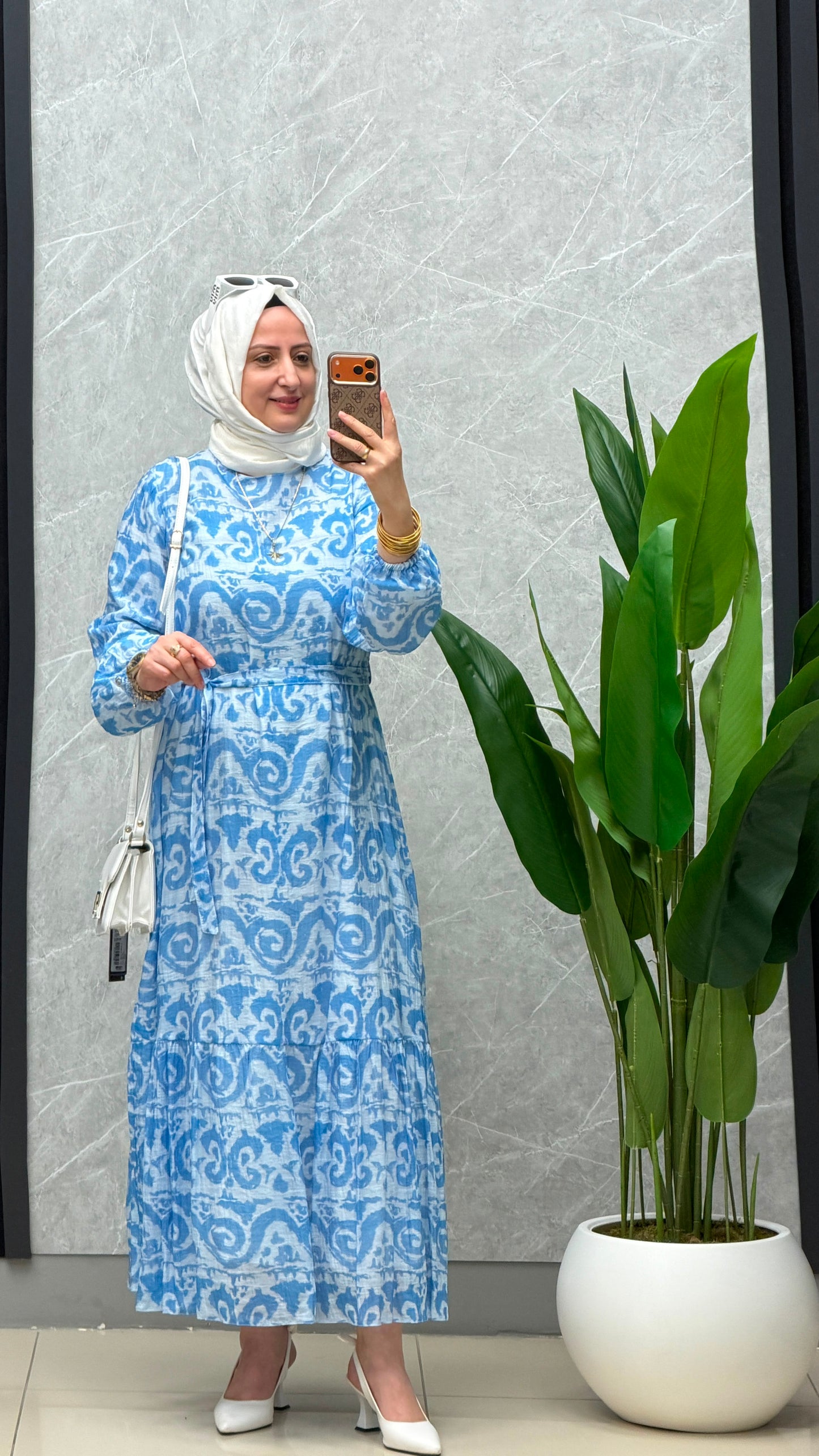 armine trend mavi beyaz renk gecisli elbise kod:26yt963