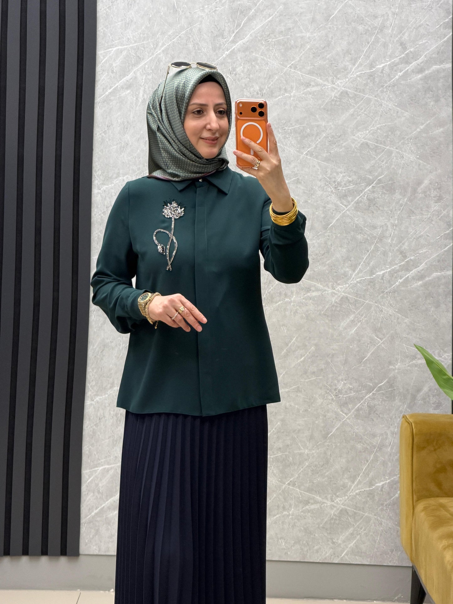 Yelda fendi etek üstü kısa gömlek 
Kod:1176