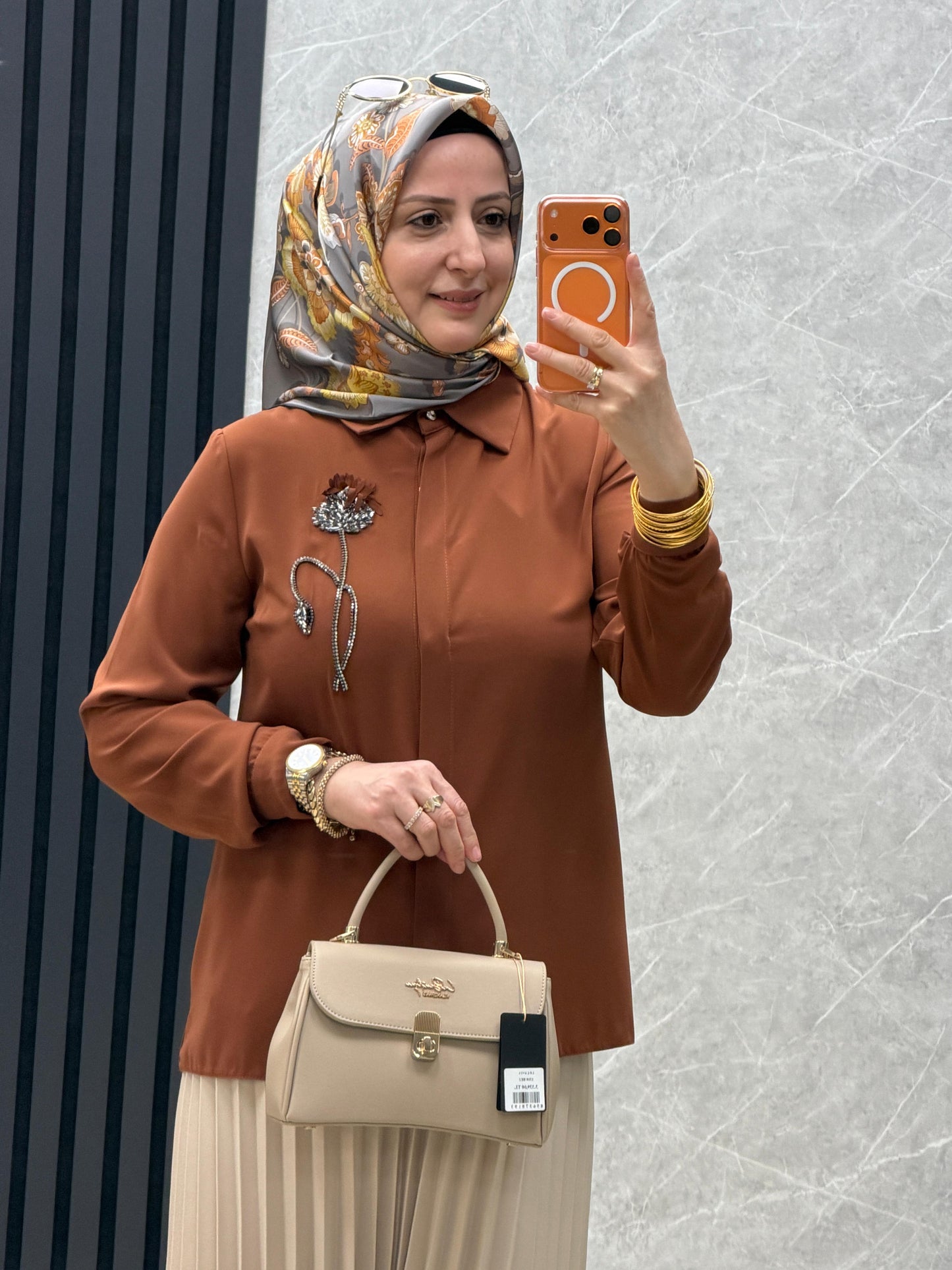 Yelda fendi etek üstü kısa gömlek 
Kod:1176