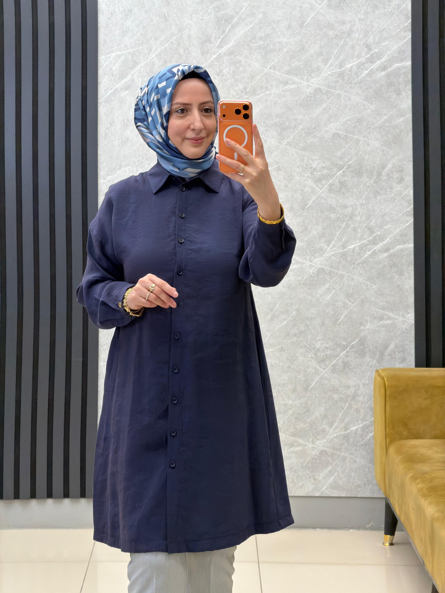 Armine trend uzun boy arkasi nakışlı kupra  gömlek
Kod: 26yt418